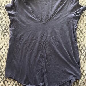 Lululemon love v tee